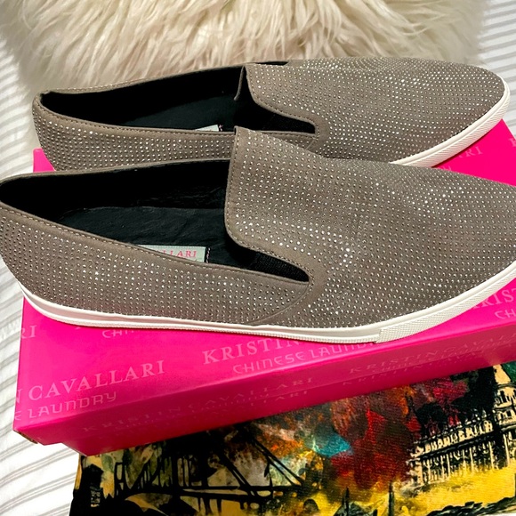 Size 9 - Picture 1 of 2